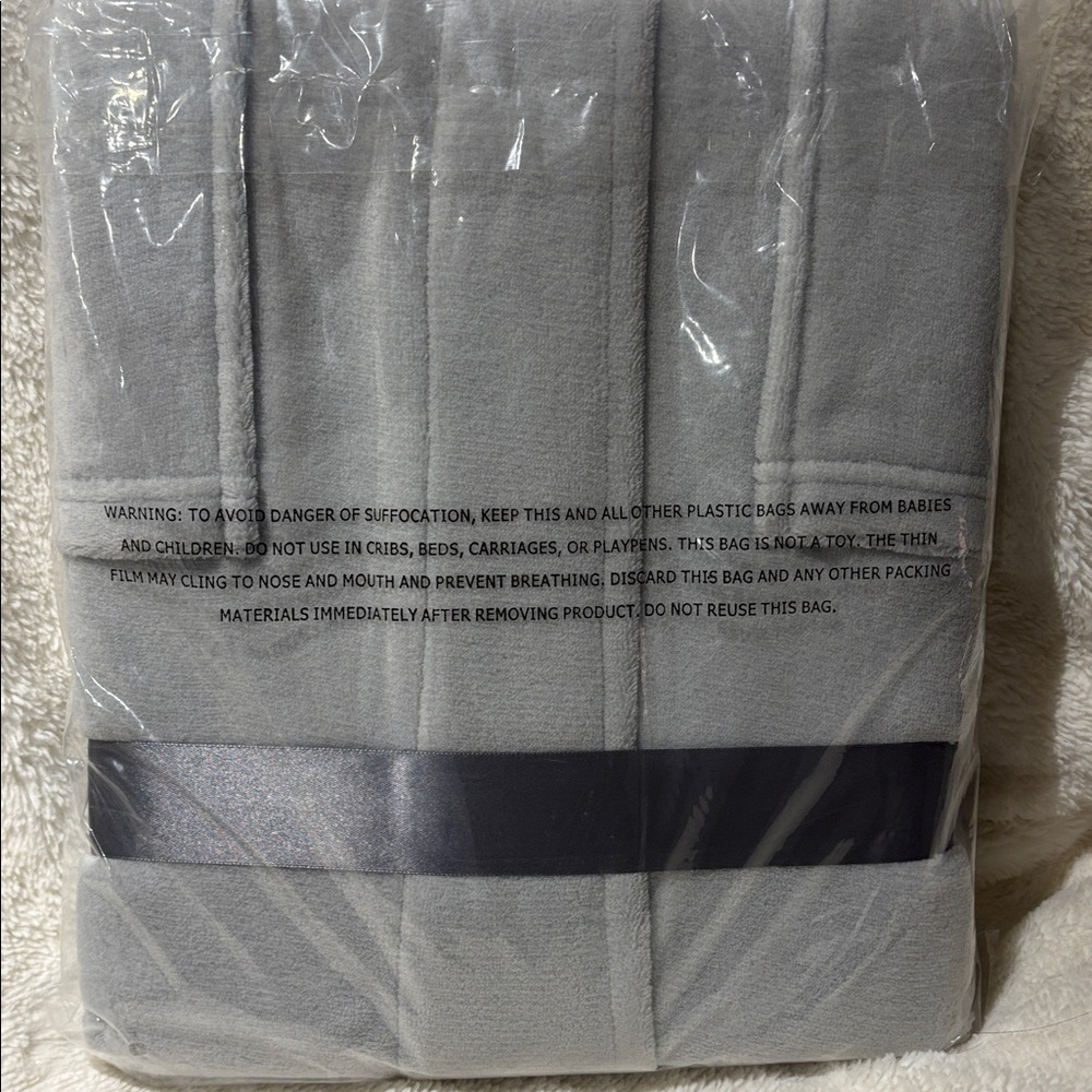 Light Grey Plush Mid Robe - Picture 3 of 3